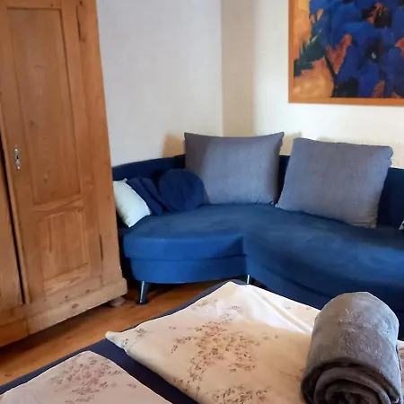 بيت للعطل Well-Groomed Apartment In Geroldsgruen With Garden Geroldsgrun